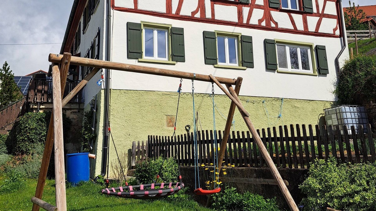 Gemarkung Daugendorf Apartment | Frisch Renovierte Ferienwohnung mit Altbaucharme in Altem Bauernhaus