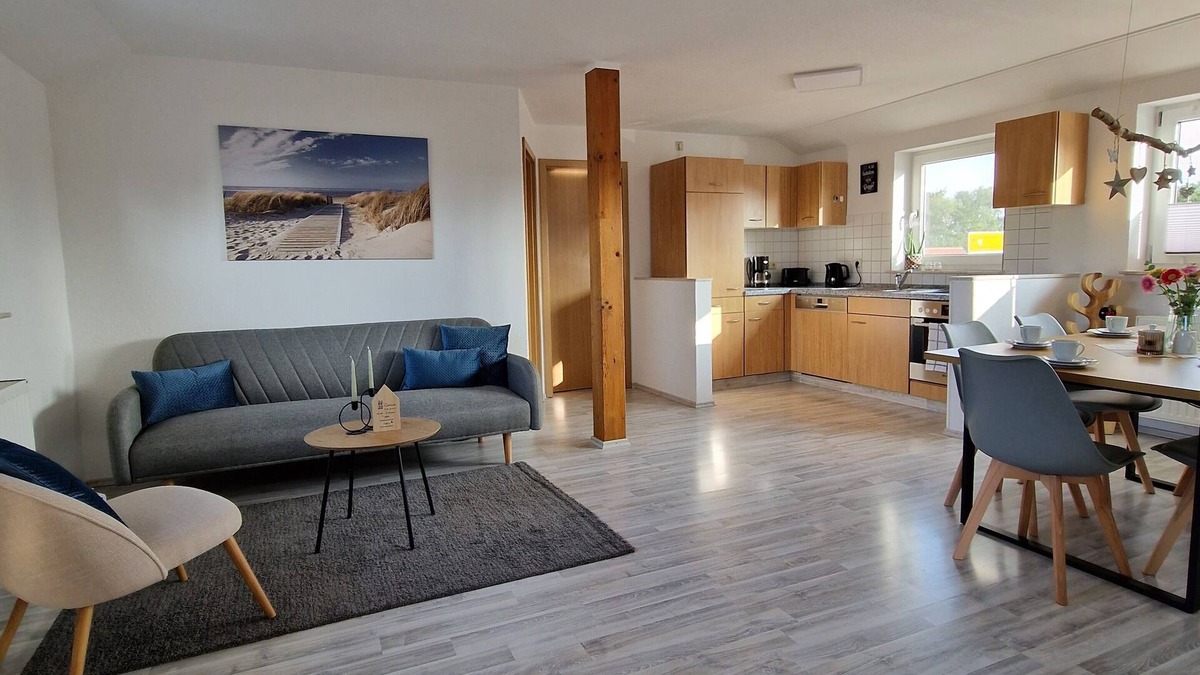 Nordenham Apartment | Frisch Renovierte Ferienwohnung an der Nordsee - 5min. Fahrt zum Strand