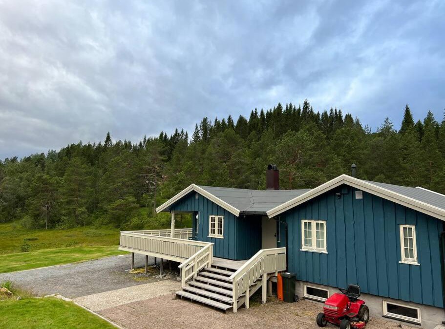 Molde House | Frittliggende hytte i flott turterreng