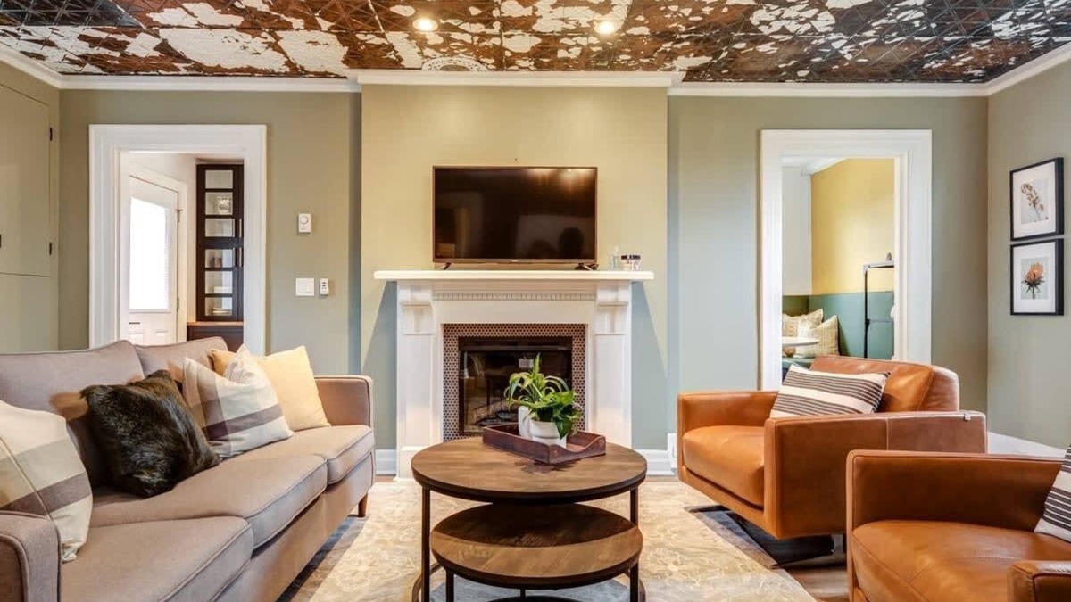 Picton Apartment | From HGTV! Marigold Suite in county farmhouse