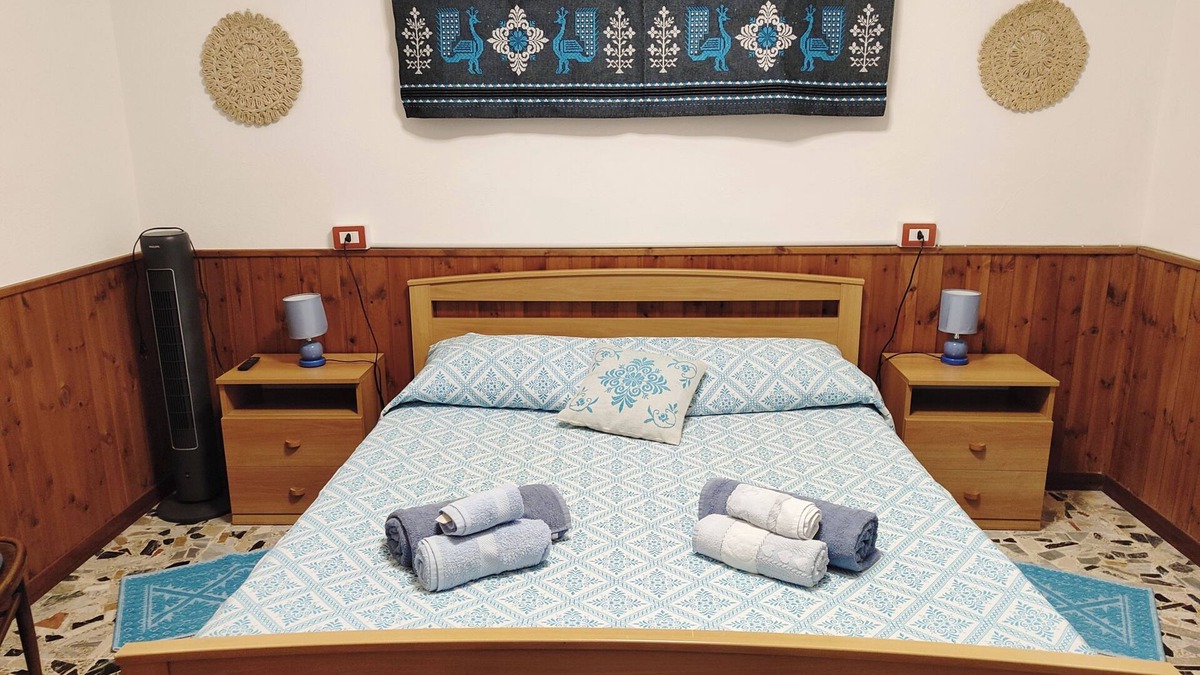 Baratili San Pietro House | From Tziu Efisiu. 10 km from the sea, Wi-Fi, towels, linen, washing machine.n