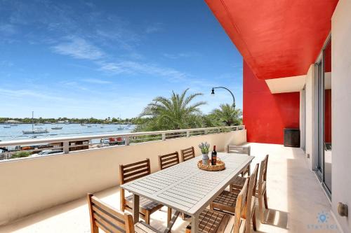 Hollywood Apartment | Front Bay View Terrace Rooftop Pool Near Beach
