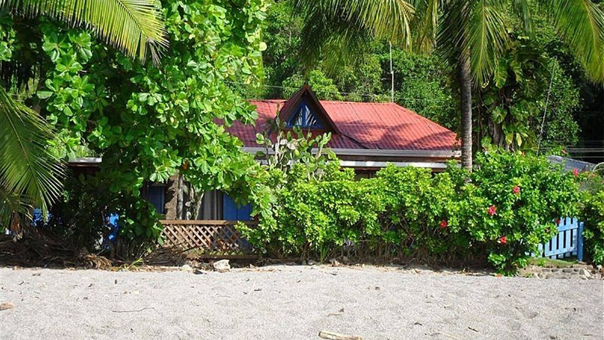 Montezuma Villa | Front Beach Montezuma