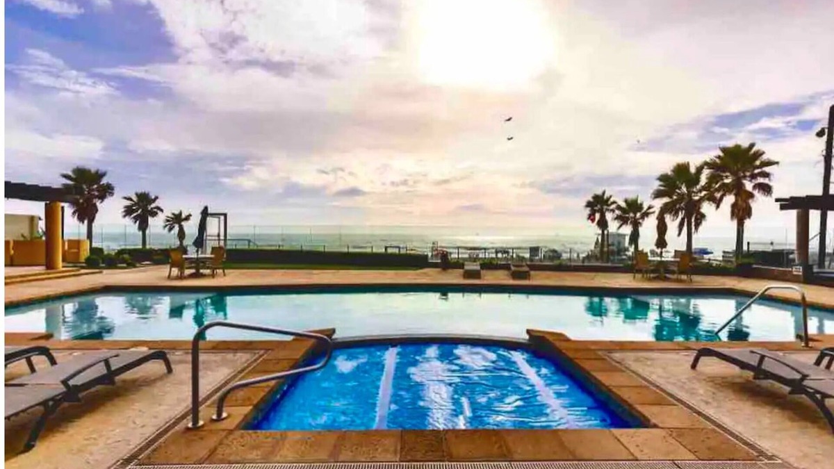 Centro Playas Condo | Front Beach Condo in the heart of Rosarito! All the action is steps away!