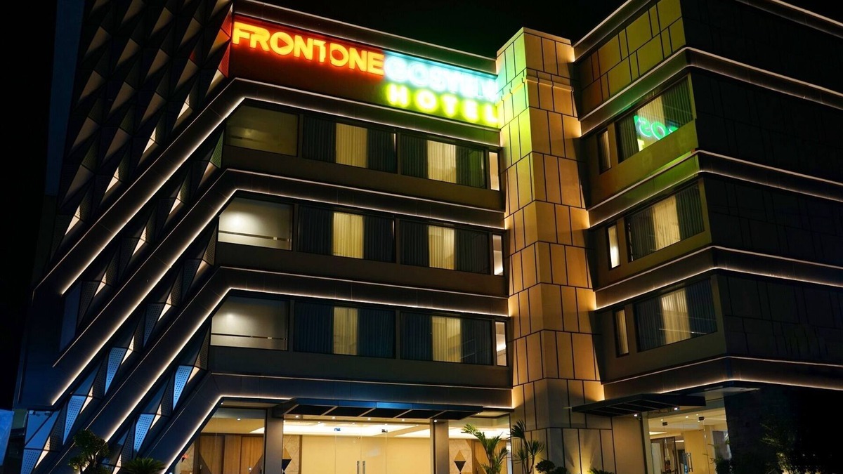 Salatiga Hotel | Front One Gosyen Hotel Salatiga