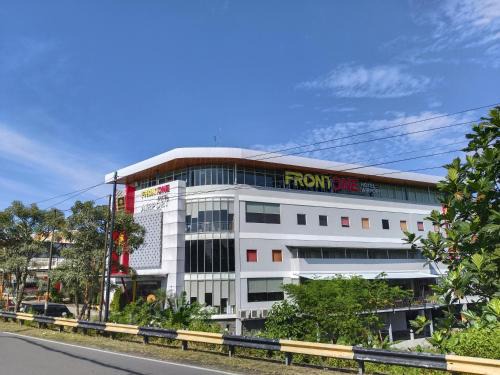 Ngemplak Hotel | Front One Hotel Airport Solo
