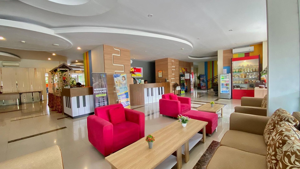 Nganjuk Hotel | Front One Hotel Nganjuk