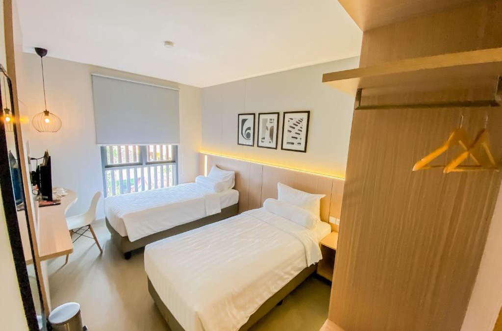 Tuban Sub-District Hotel | Front One King Hotel Tuban