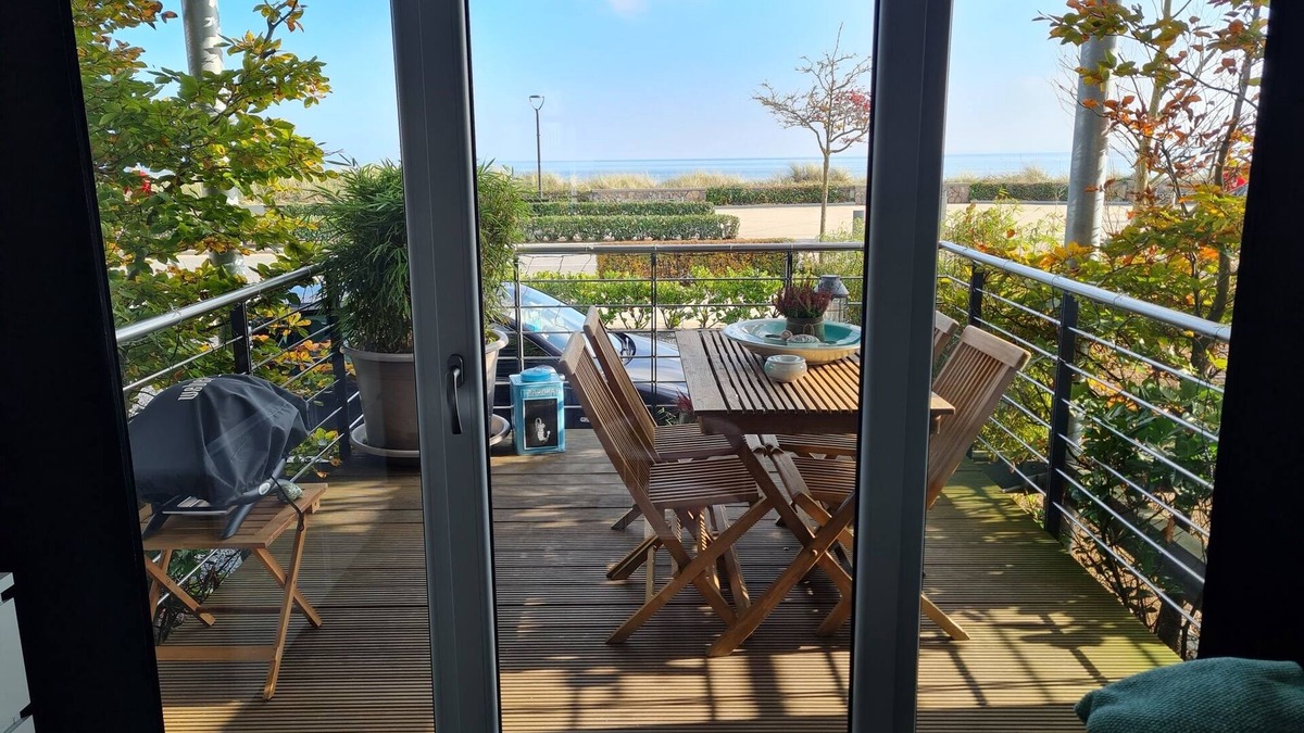 Haffkrug Apartment | Front row, more sea is not possible!