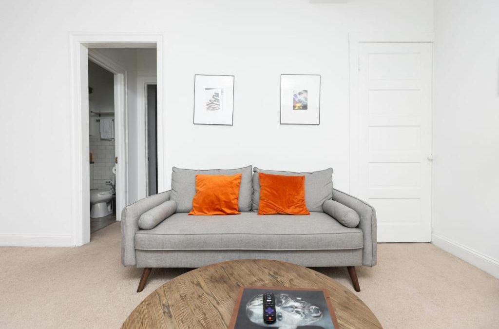 East Hyde Park Apartment | FRONTDESK Open 1 BR Apt by Black History Museum