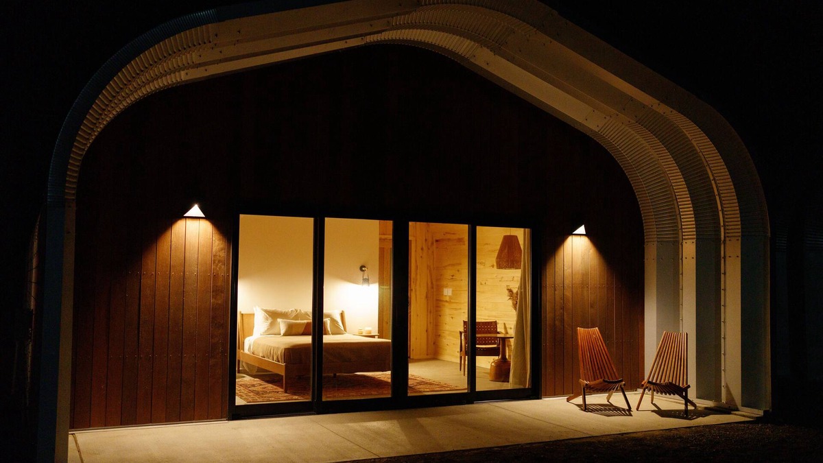 Center Hotel | Frontier Drive Inn