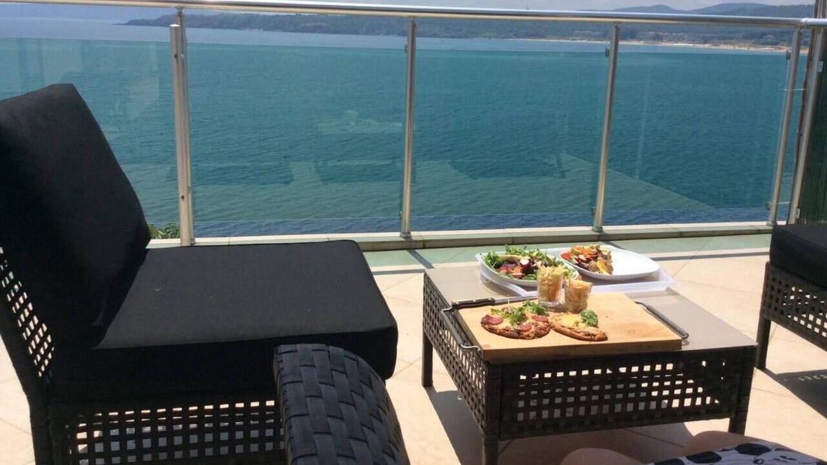 Budjaka Apartment | Frontline, 3 Bed with Sea Views