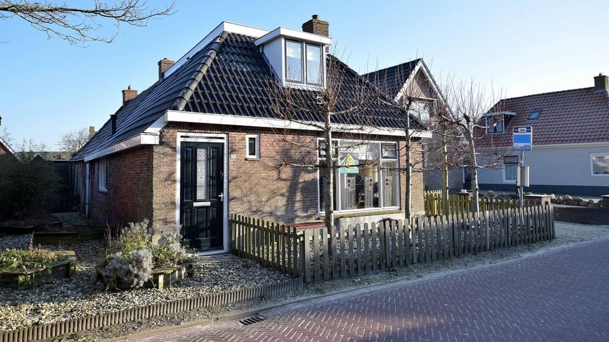 Paesens-Moddergat House | Frysk Hûs, holiday home in a quiet location