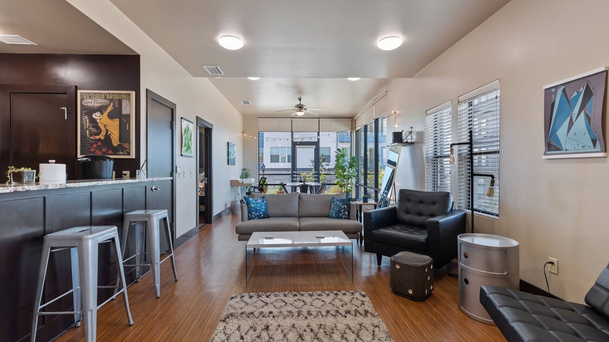 Fairmount Apartment | Ft Worth Southside Loft 201- Walk to Magnolia Ave!
