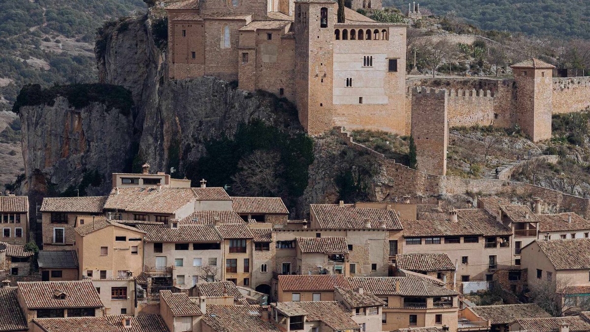 Alquezar Apartment | Fuendebaños Apartments