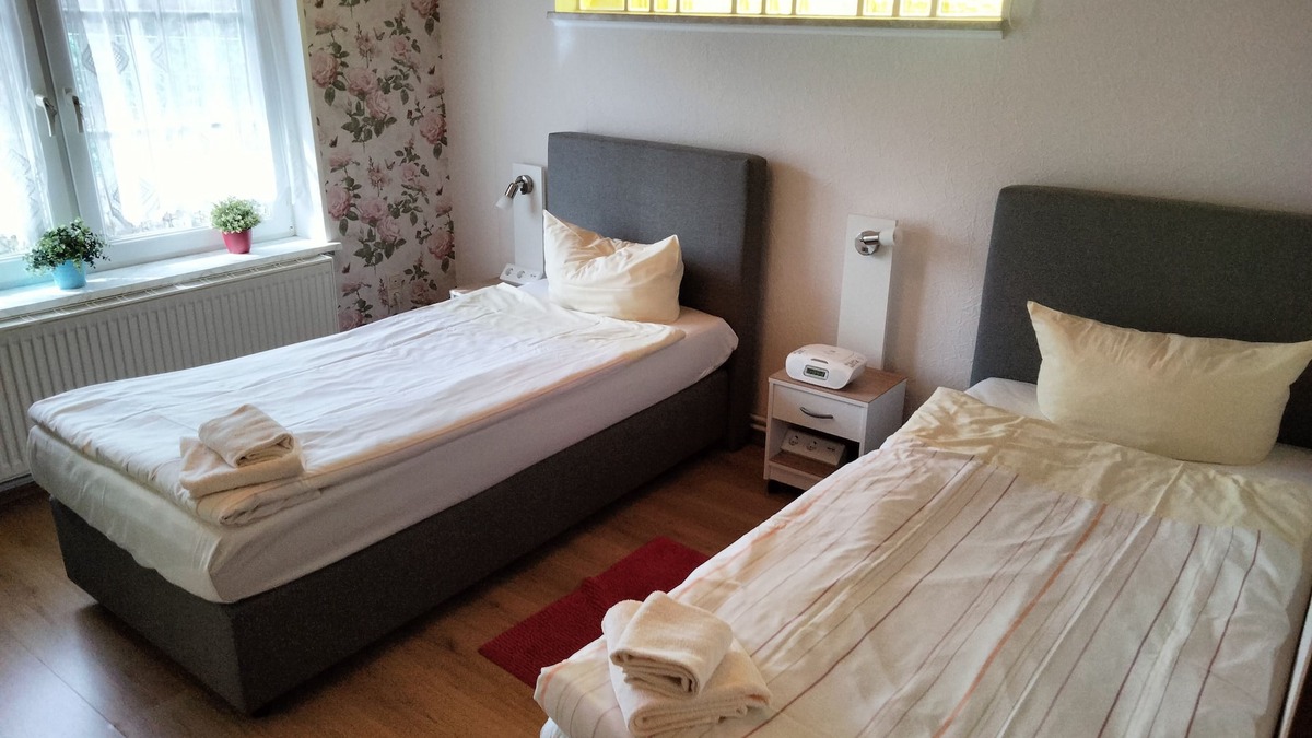 Neumuenster House | Fuhrkamp 74 - 1 bedroom with living room