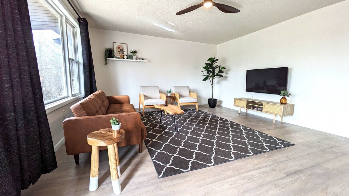 St. Robert House | Full 3-bedroom house with entertainment room. 5 minutes to FLW front gate.