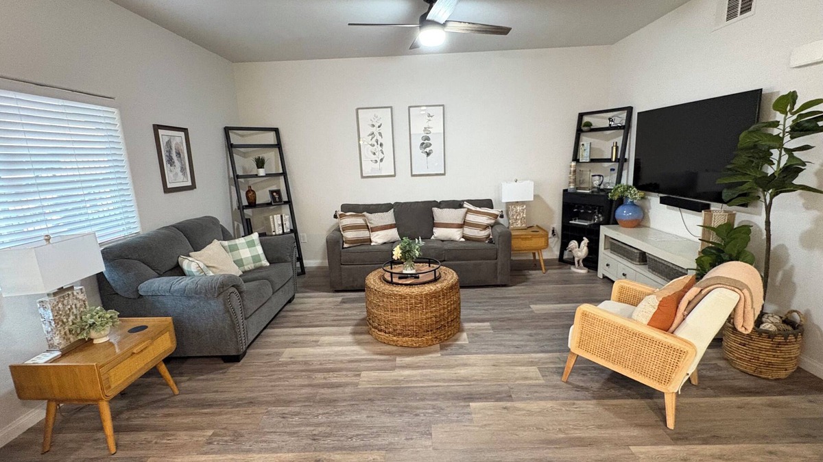 Mesquite Condo | Full amenities in kitchen, bathroom and bedrooms with gym, Pool and Hot Tub