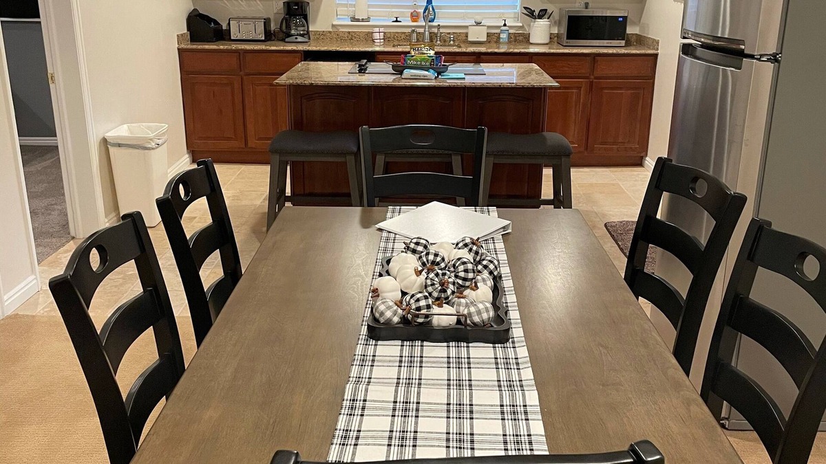 Draper House | Full Basement apartment near Utah ski resorts, Salt Lake City/Sandy/Draper
