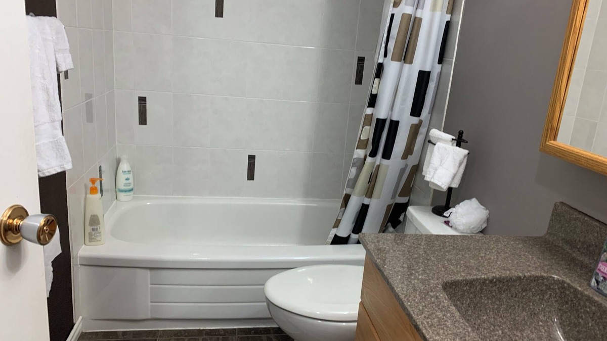 Beaumont House | Full Bungalow Beaumont S of Edmonton