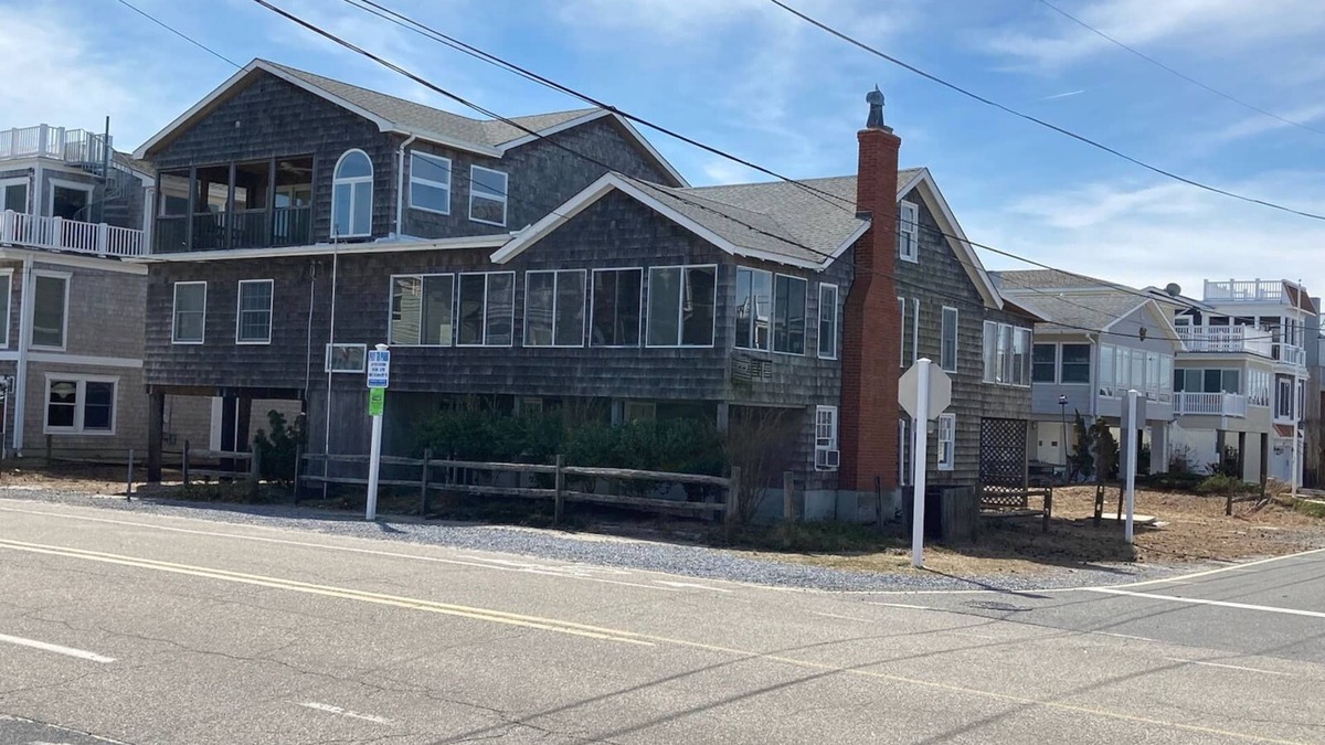 Sussex County Cottage | Full Cottage in Bethany Beach - Directly across from the beach entrance!