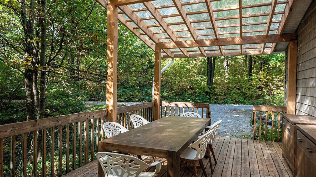 Lac-Brome Ski Chalet | Full cottage on private road near everything! Made to measure pricing offered!