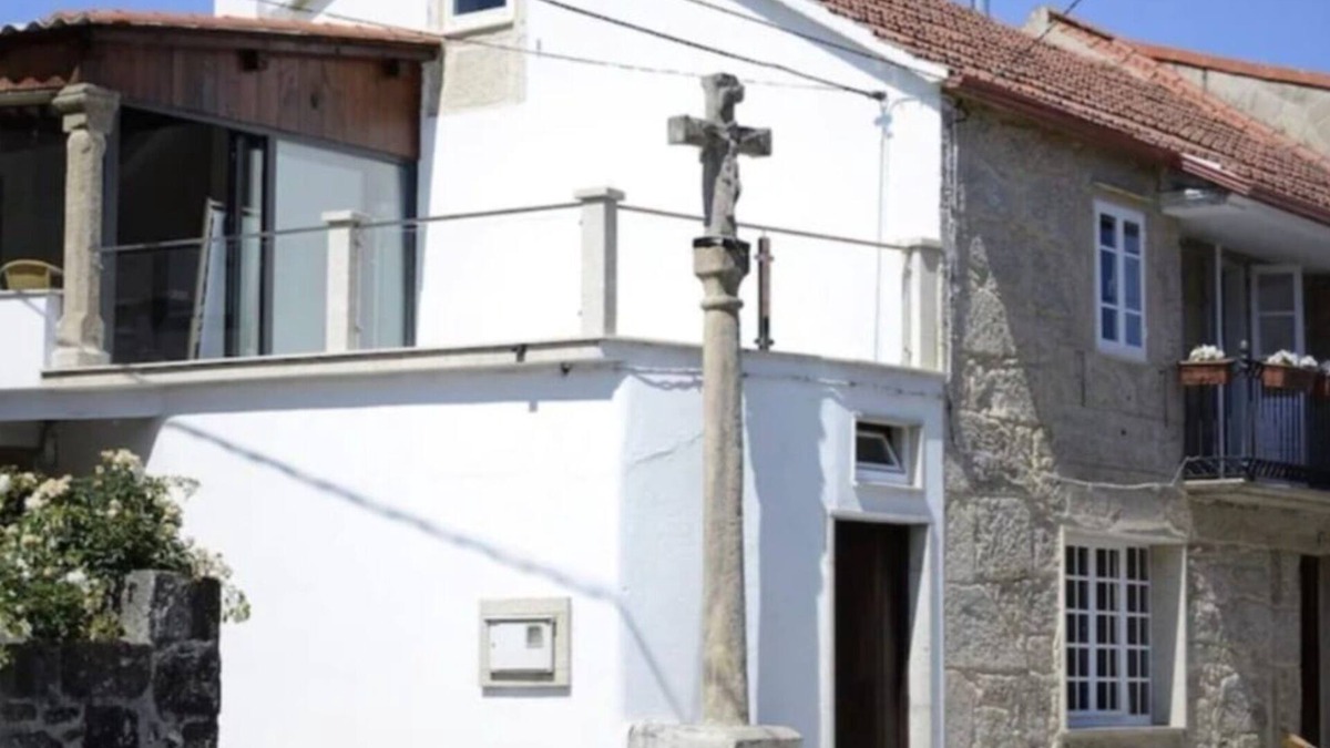 Muros House | FULL HOUSE.garden/barbecue.28 august-30 september 90€/noche. Rural and beach.