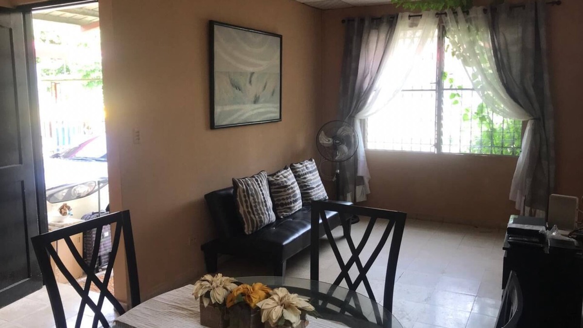 San Antonio House | full house near to airport and shopping center los pueblos and metro mall, and ,