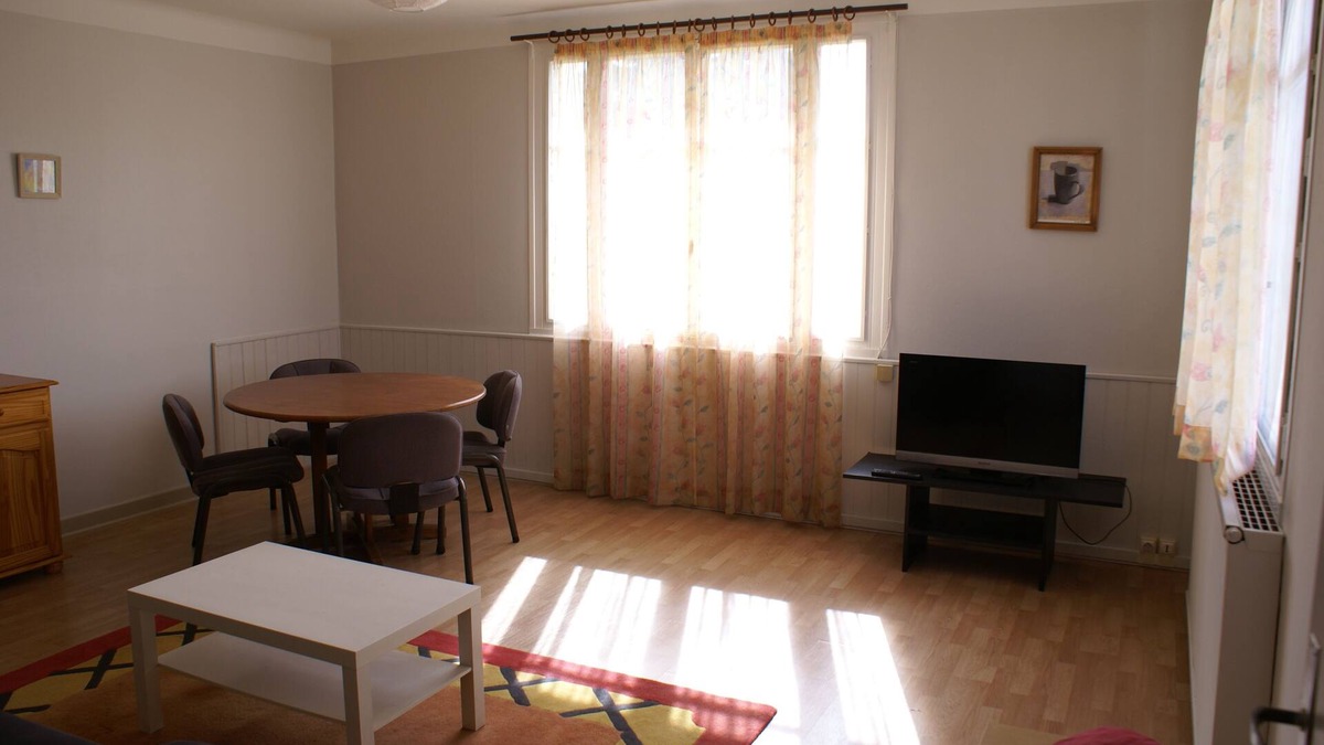 Tarbes Cabin | Full housing on the 1st floor of a detached house