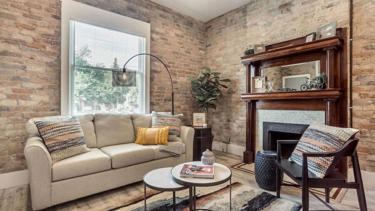 Downtown Salt Lake City Apartment | ✔ Full Kitch ✔ Fast WiFi ✔ Yard ✔ For Family
