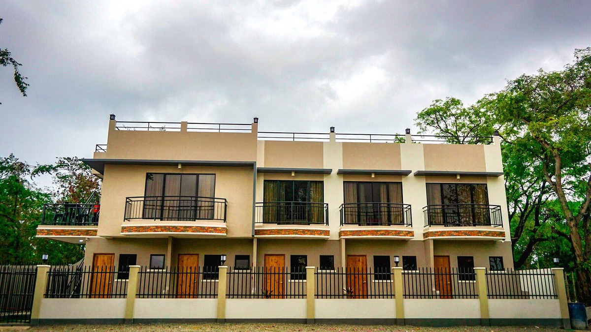 Mactan Export Processing Zone Apartment | Full Kitch★WiFi★Netflix★A/C★Parking & Airport pick-up