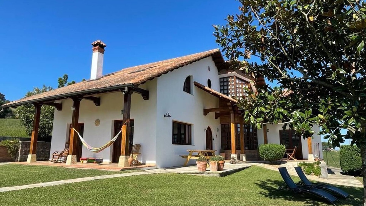 Villaescusa Cottage | Full nature with everything. Next to Cabarceno Park entrance.