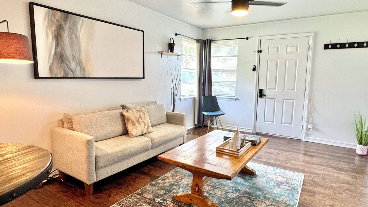 Central Oklahoma City Apartment | Full-Setup Studio | 9 Mins to OKC State Fair | Rainfall Shower #37A