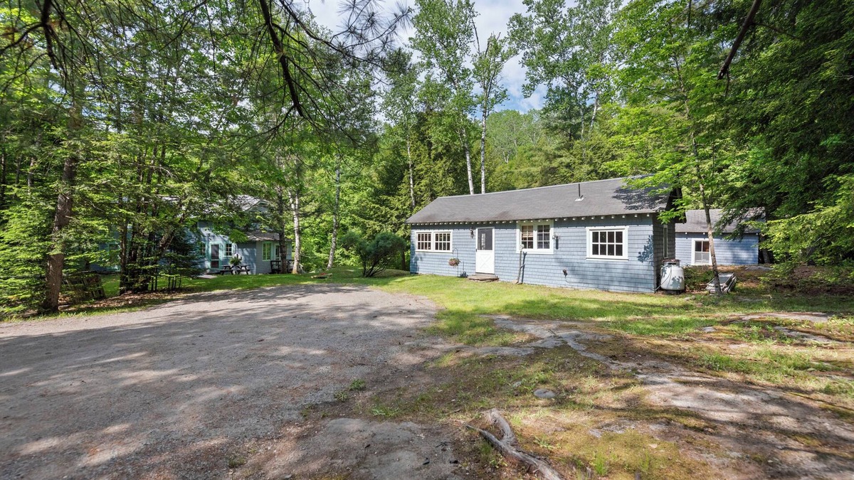 Warren Cottage | Fuller Camp Small Cottage - Riverside - Private Swimming Hole - 175 Acre Estate