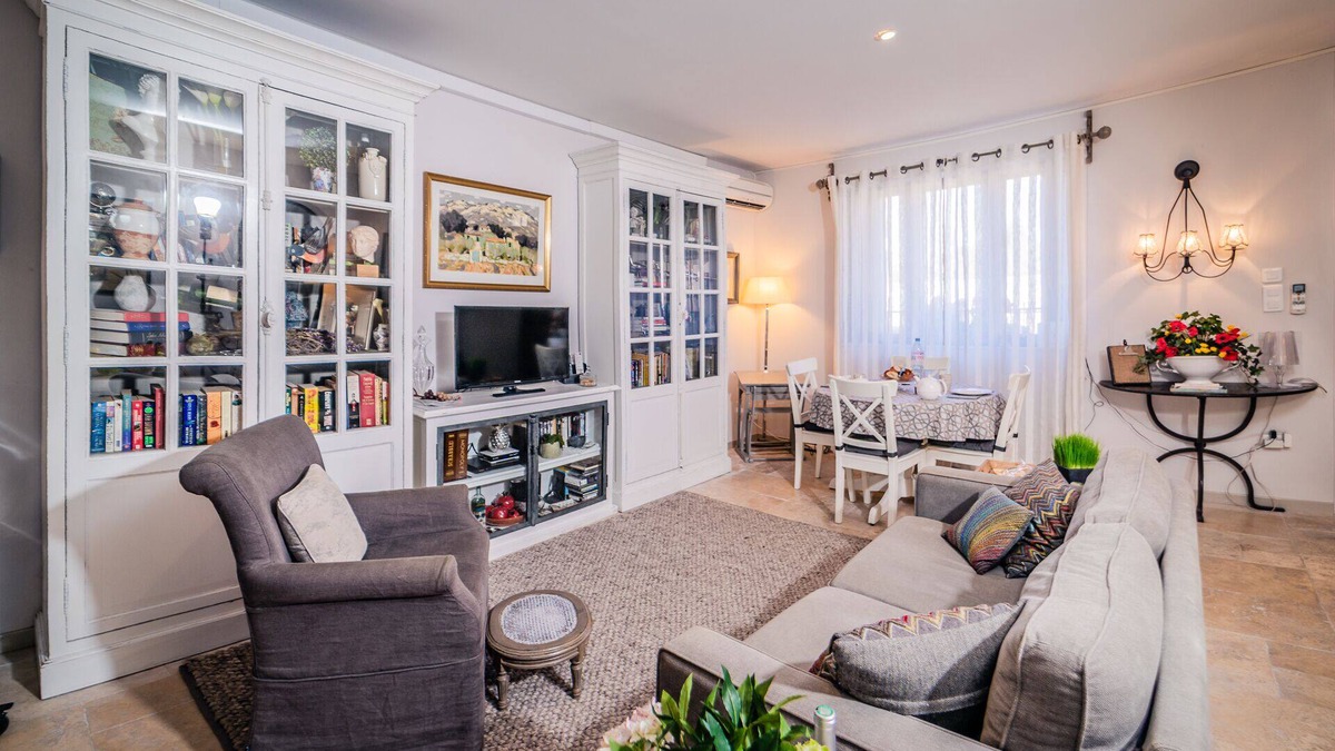 Vaison-la-Romaine House | Fully Air Conditioned and Completely Renovated Provence Chic