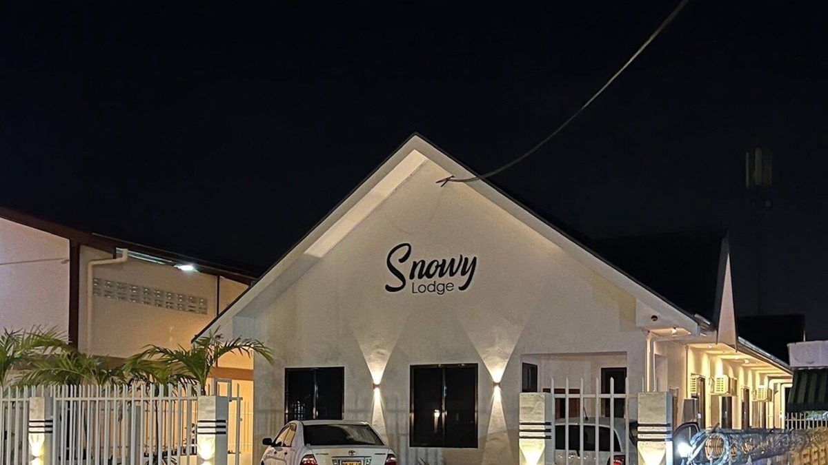 Paramaribo Apartment | Fully airconditioned & luxurious apartments – Discover Snowy Lodge – Streetview!