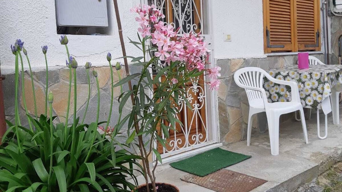 Montaldo di Mondovi House | Fully detached two-room apartment