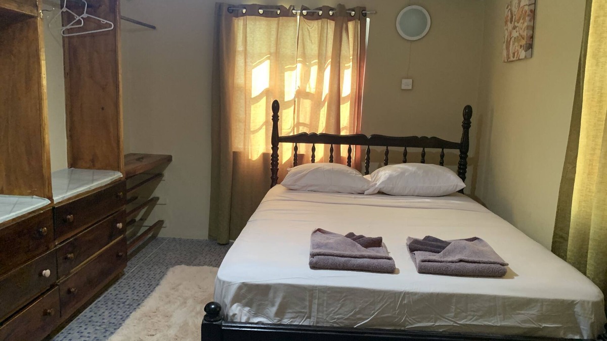 The Lime Apartment | Fully equipped 2 BR A/C Apartment in Grand Anse