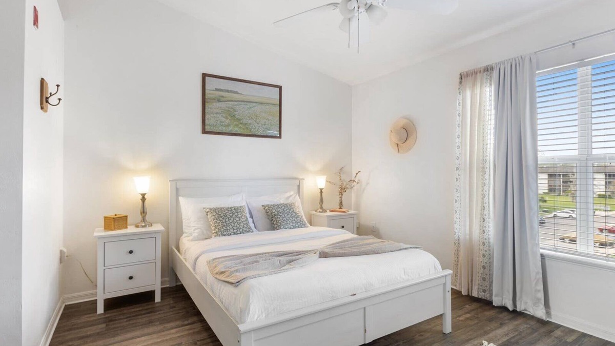 Gainesville Condo | Fully-Equipped 2BD Condo - Convenient & Inviting🌟