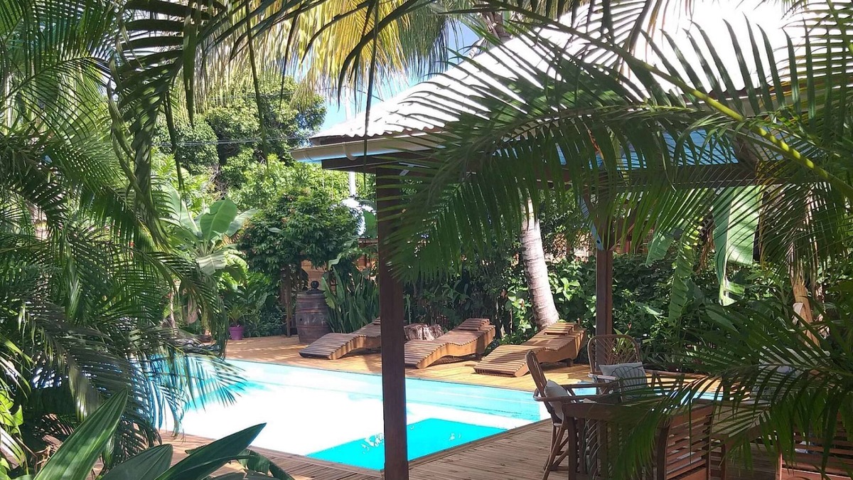 Deshaies House | Fully equipped bungalow with outdoor kitchen, air conditioning, Italian shower bathroom