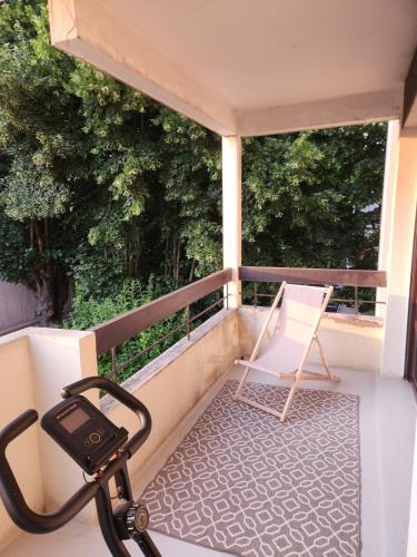 Rueil-Malmaison Apartment | Fully-equipped large studio with terrace