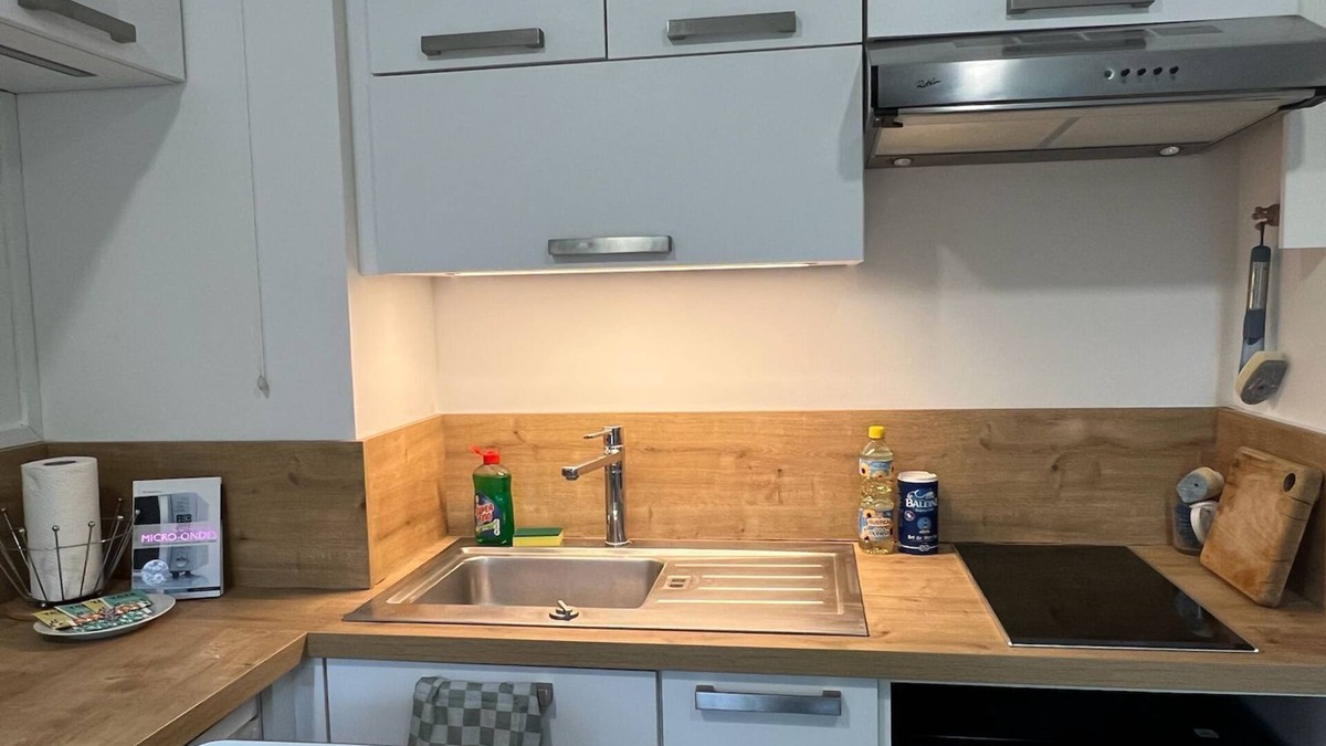 Roubaix Apartment | Fully-equipped studio with balcony and quick access to Lille