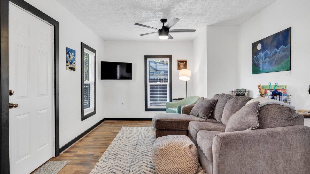 Canon City House | Fully fenced Yard with Fire Pit!
