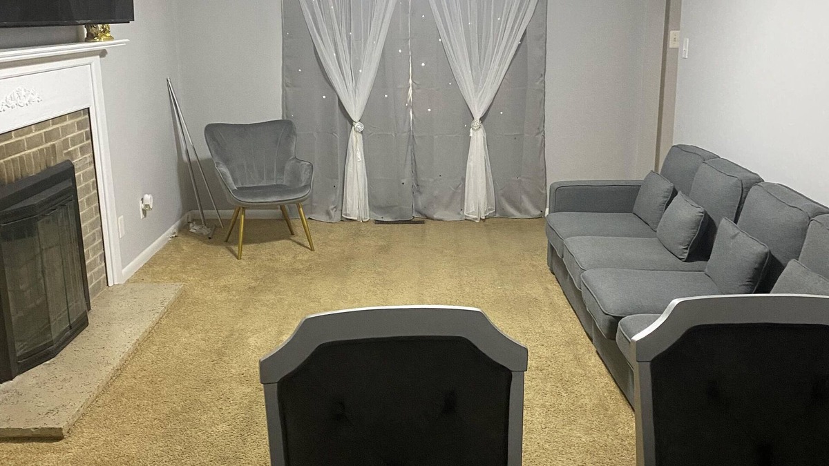 Mount Laurel House | Fully Furnished room in single family house