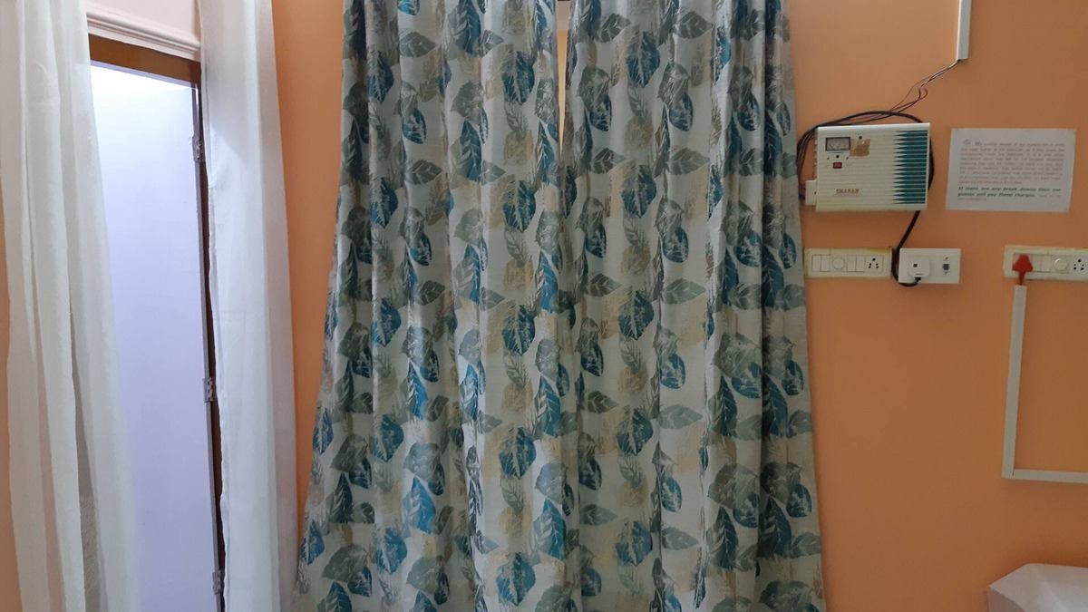 Gomti Nagar Villa | Fully Furnished 1BHK, Unit SA2 for families - room, lobby, kitchen, bathroom