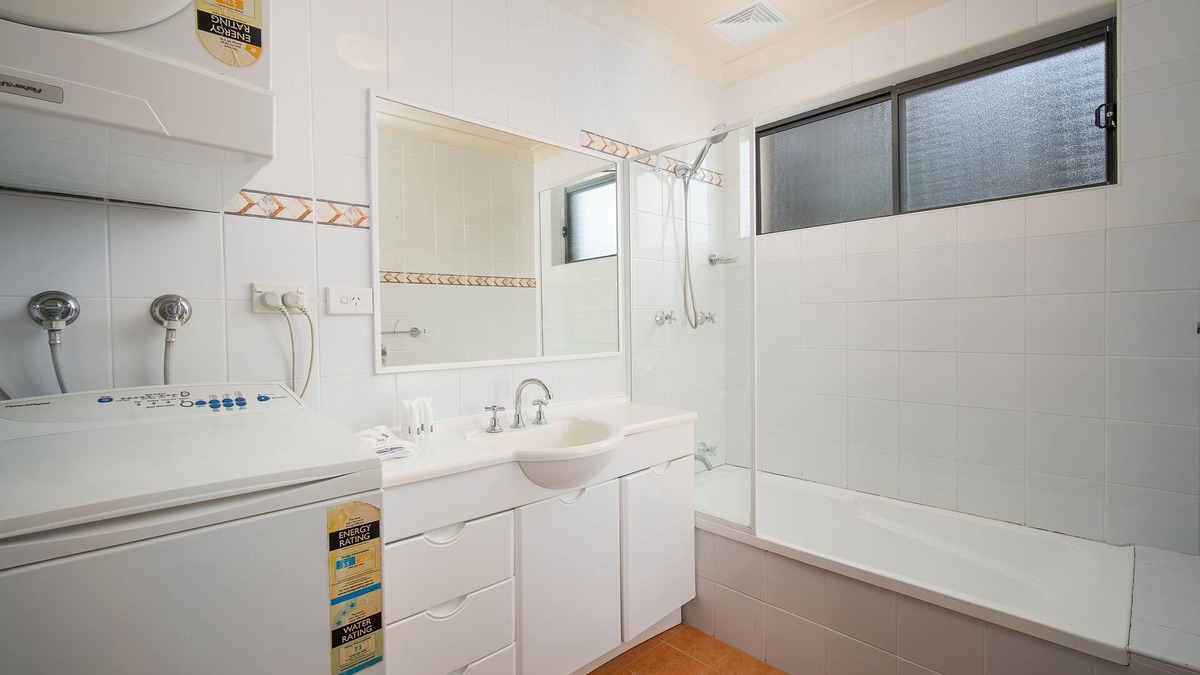 Hornsby Apartment | Fully Furnished and Equipped 1 Bedroom Apartment In Hornsby
