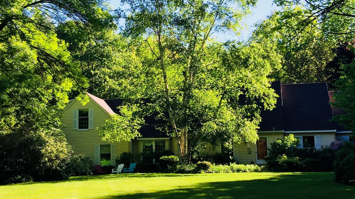 Falmouth Apartment | Fully Furnished Executive/Garden Apartment In Falmouth, Maine