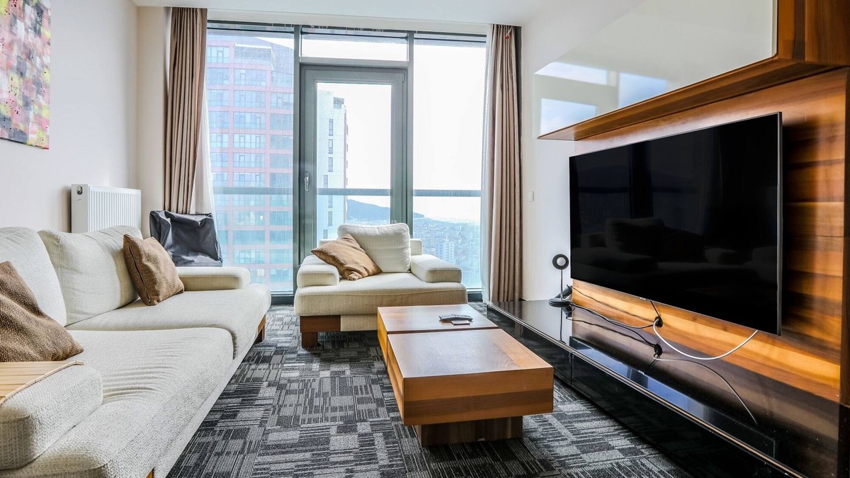 Atasehir Apartment | Fully Furnished Flat with Security in Atasehir