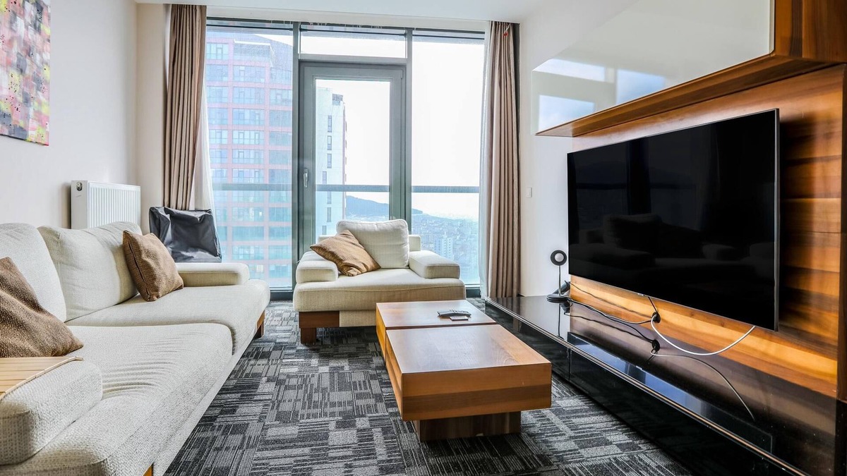 Atasehir Apartment | Fully Furnished Flat with Security in Atasehir