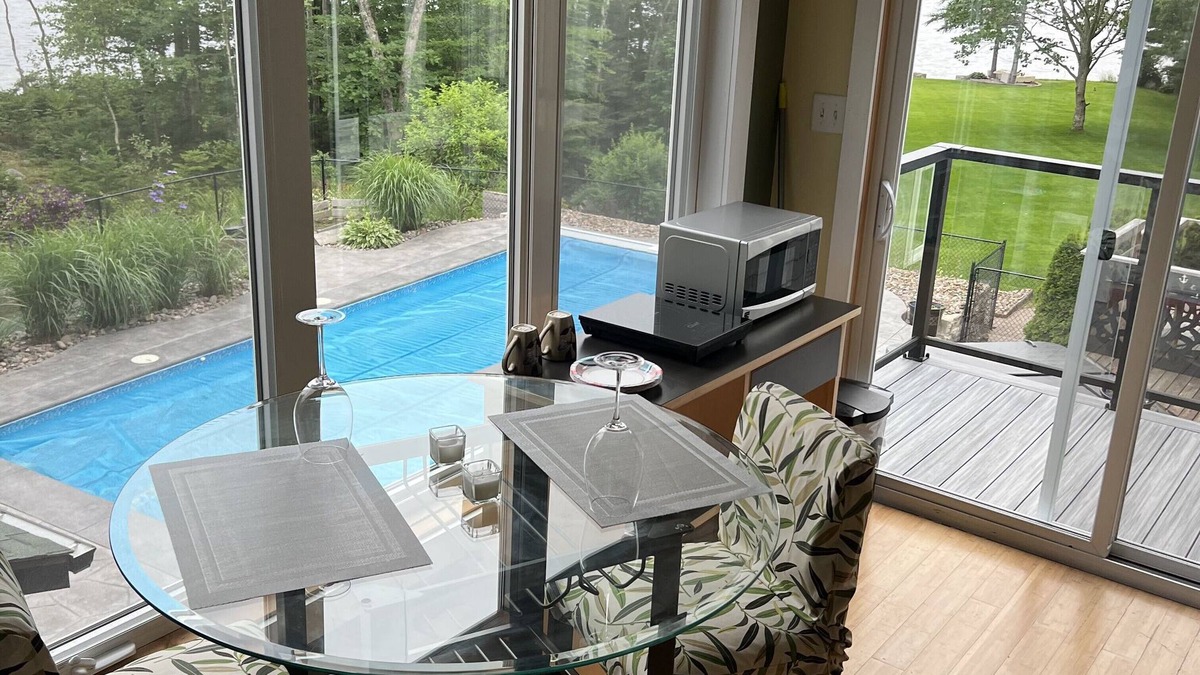 Halifax County Apartment | Fully Furnished single, one person occupancy Loft Apartment in Upper Tantallon